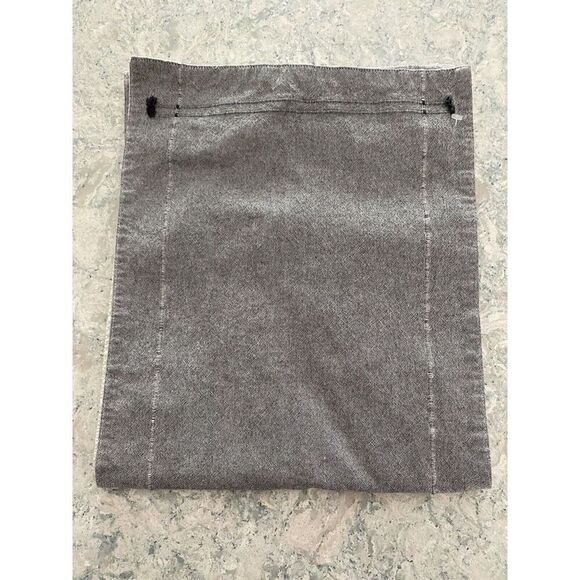 Hearth & Hand Magnolia Table Runner Black/White/Gray with Sewn Tassel(with flaw) - Picture 9 of 9